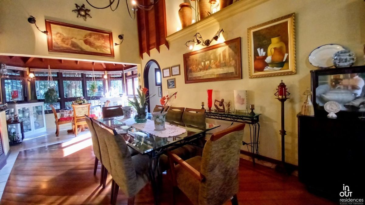 Encantadora casa 3 Dormitórios no Centro de Canela