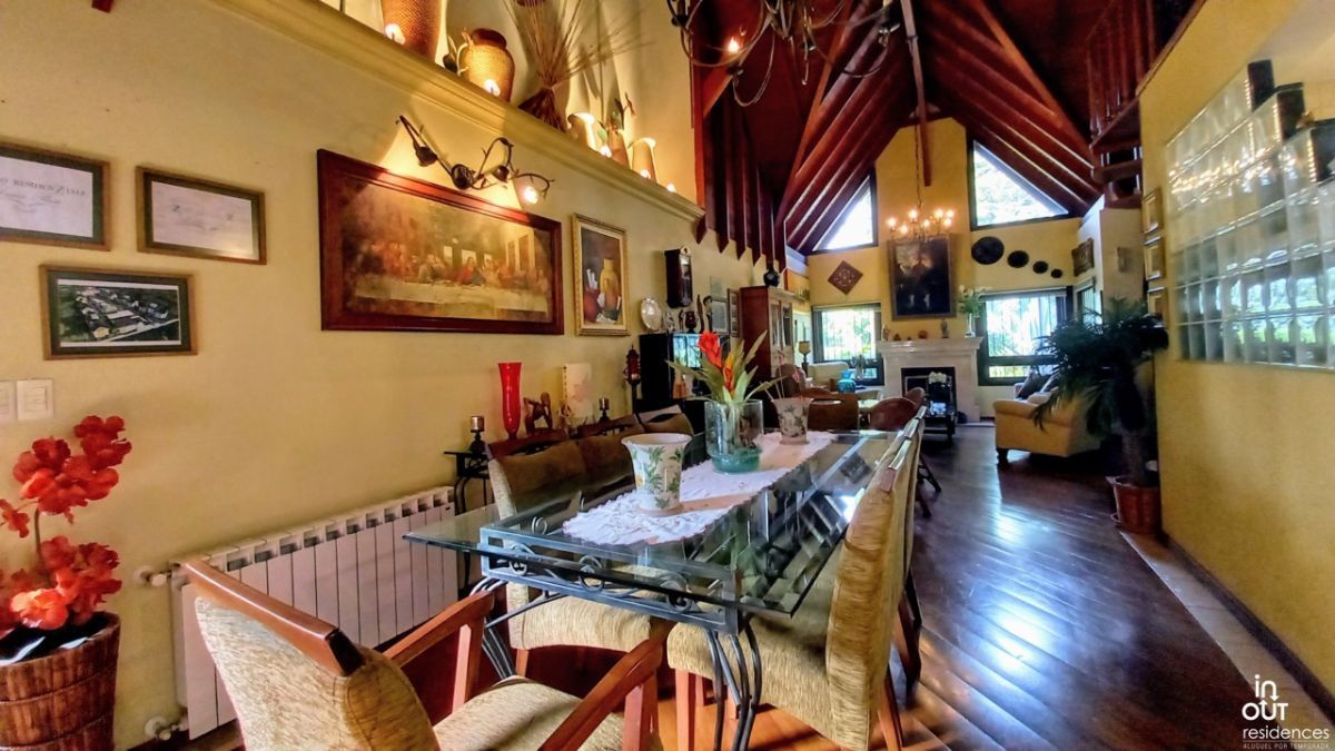 Encantadora casa 3 Dormitórios no Centro de Canela