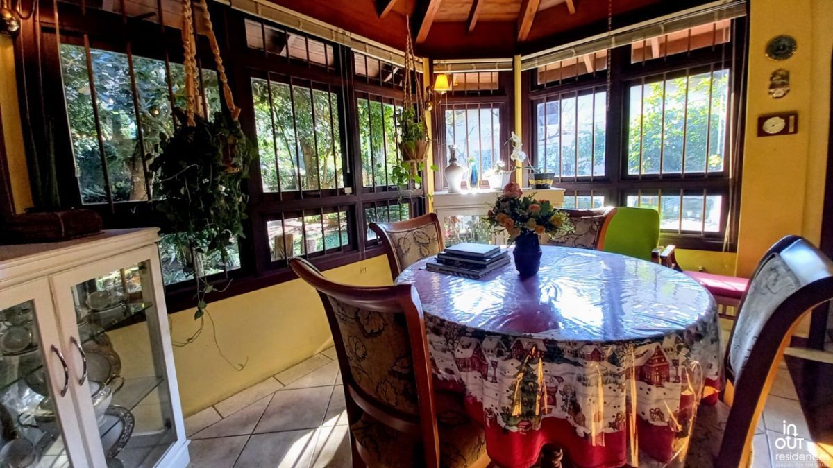 Encantadora casa 3 Dormitórios no Centro de Canela