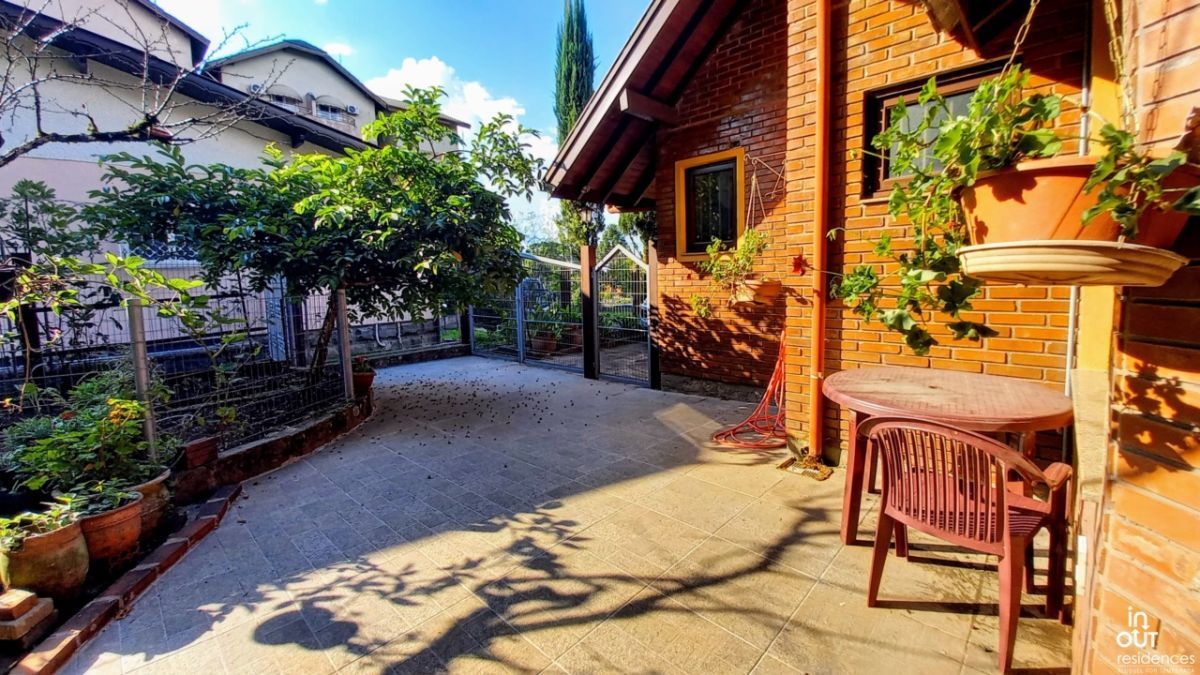 Encantadora casa 3 Dormitórios no Centro de Canela