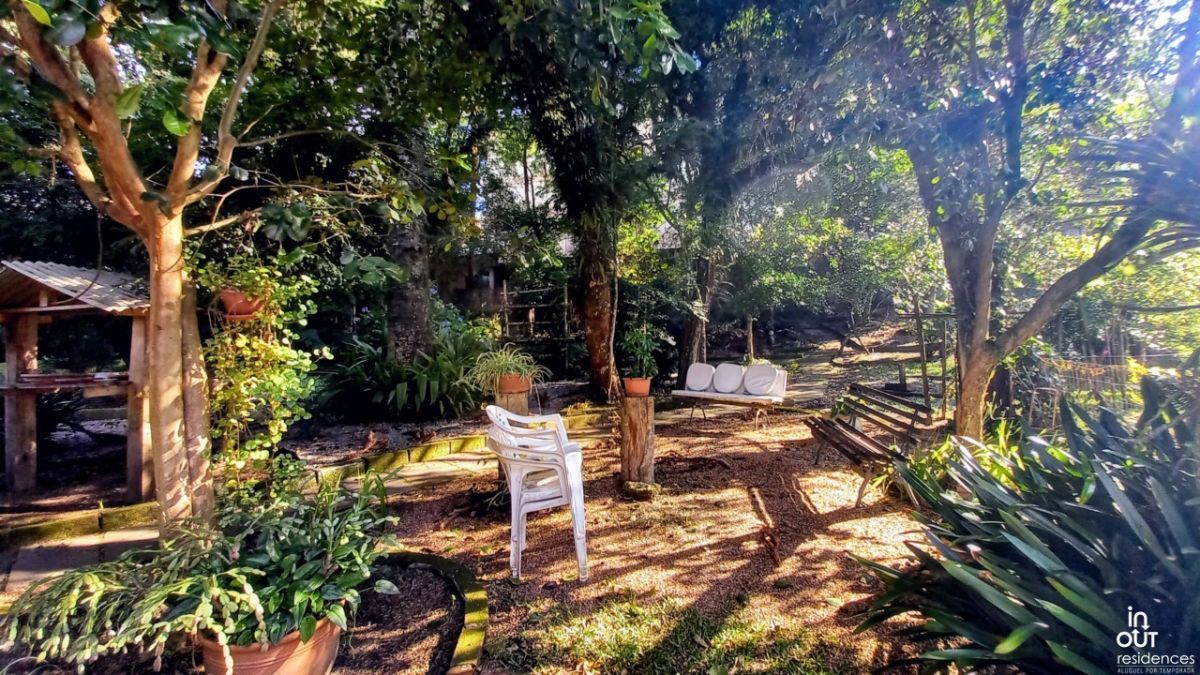 Encantadora casa 3 Dormitórios no Centro de Canela