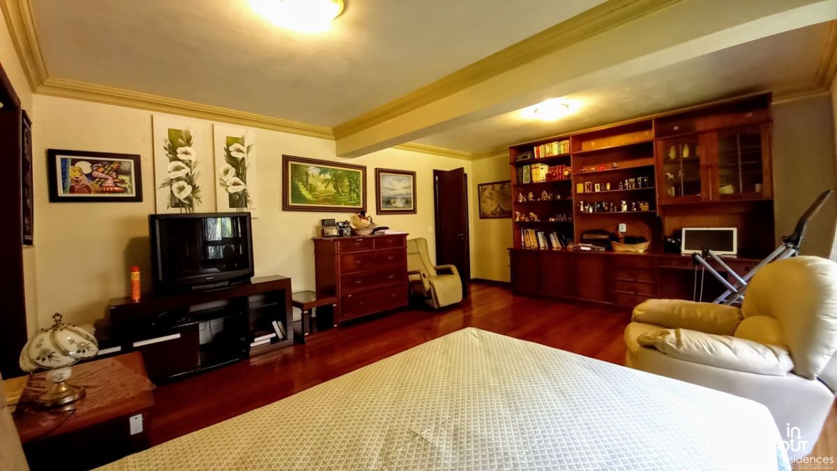 Encantadora casa 3 Dormitórios no Centro de Canela