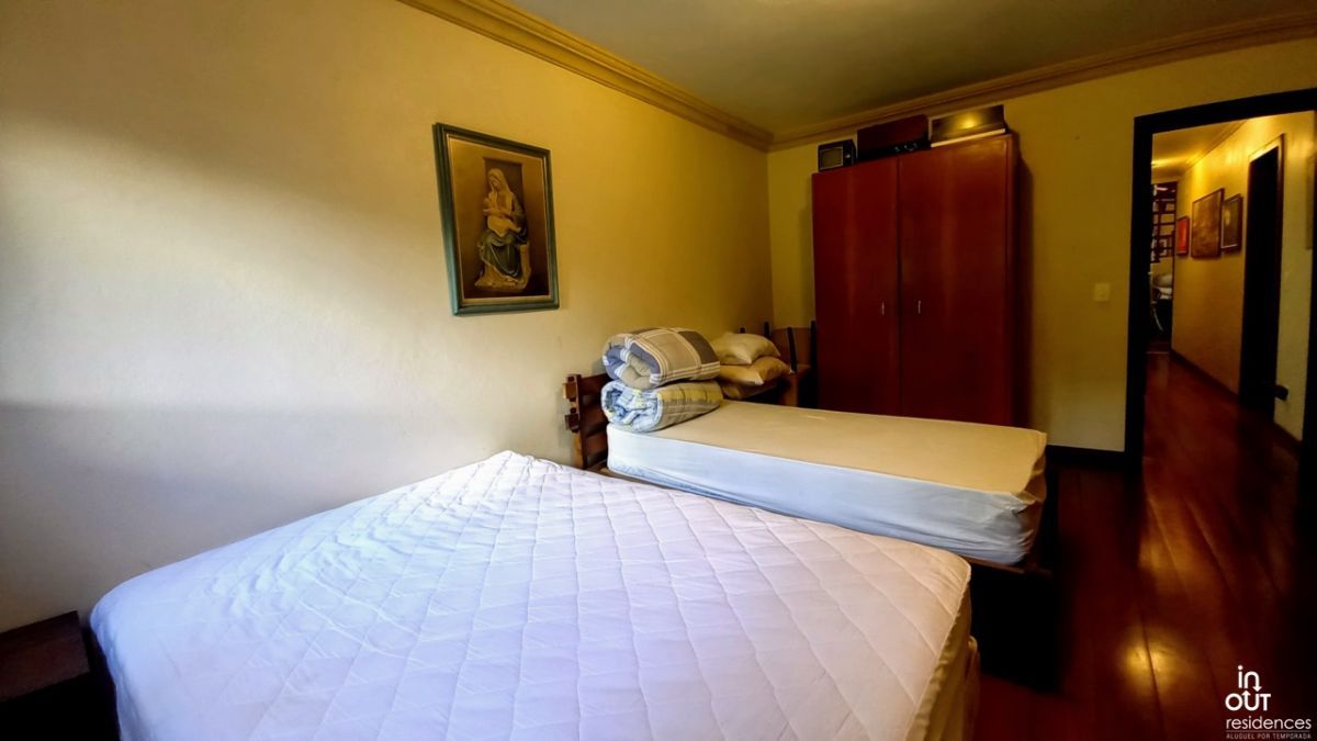 Encantadora casa 3 Dormitórios no Centro de Canela