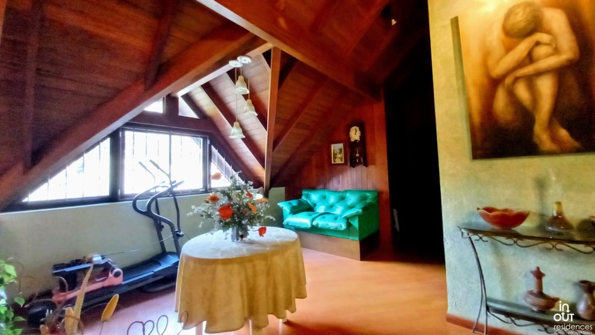 Encantadora casa 3 Dormitórios no Centro de Canela