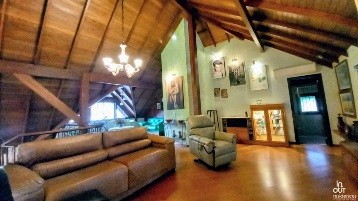 Encantadora casa 3 Dormitórios no Centro de Canela
