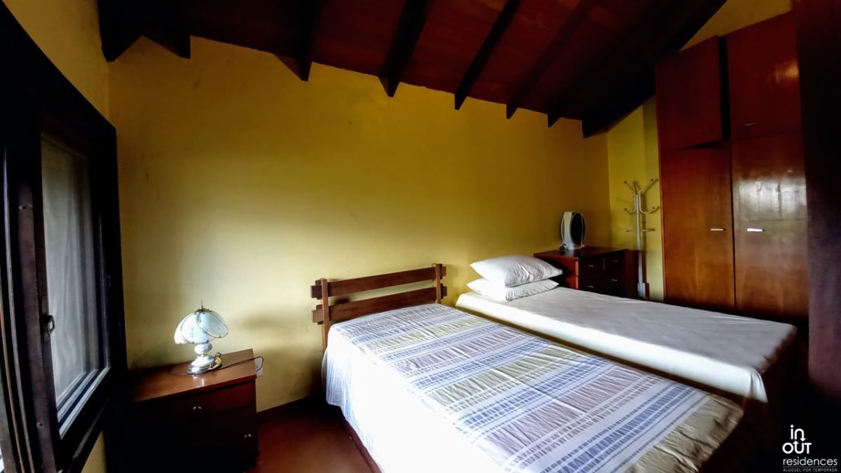Encantadora casa 3 Dormitórios no Centro de Canela