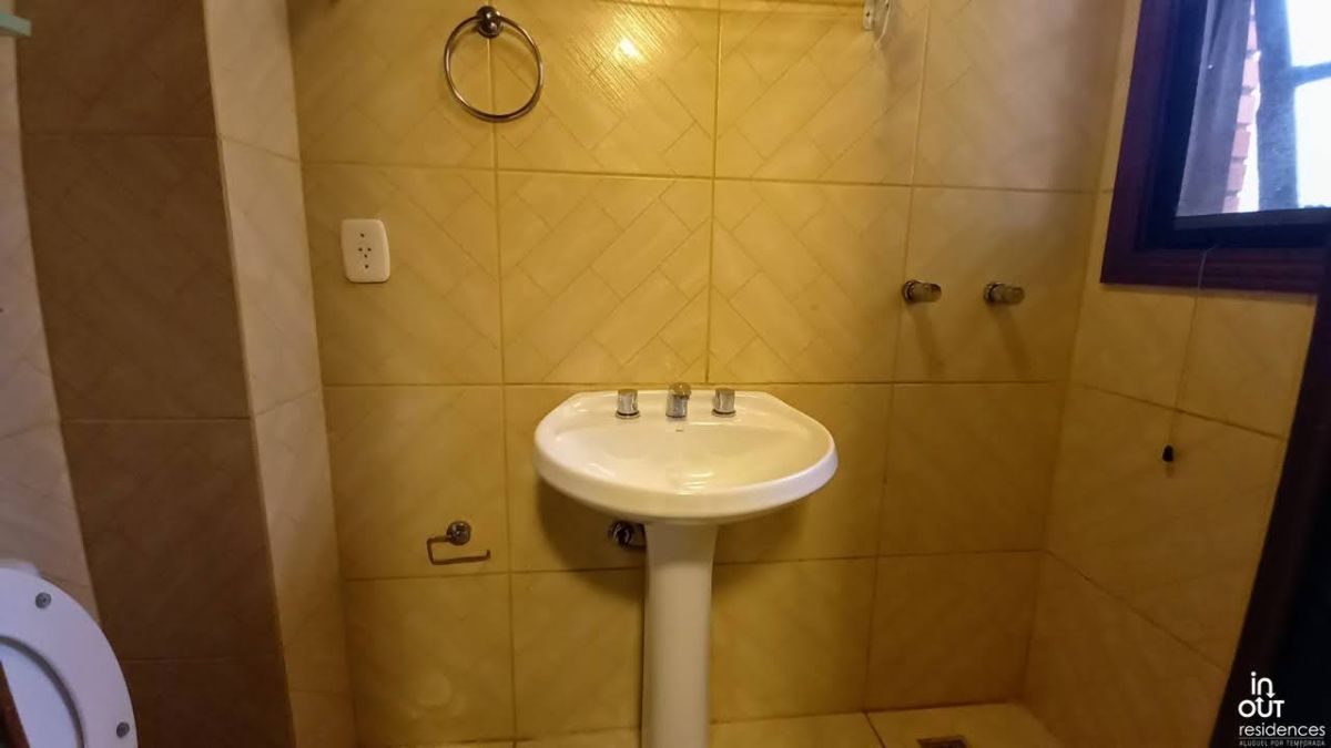 Apto. 2 dormitórios com suíte em Canela