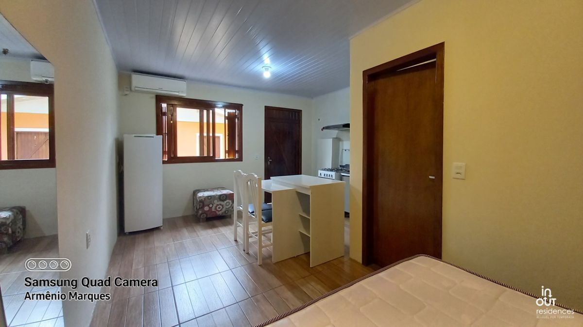 Kitnet no Bairro Dutra