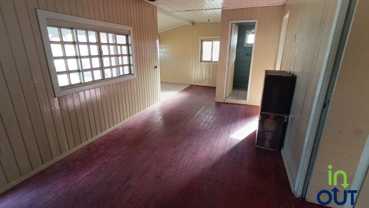 Casa de madeira com 3 quartos em Gramado.