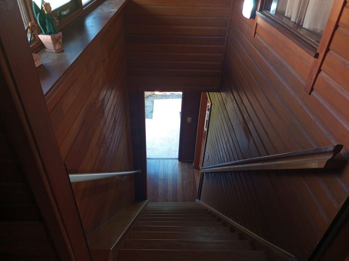 Casa mobiliada com 3 dormitórios em Gramado