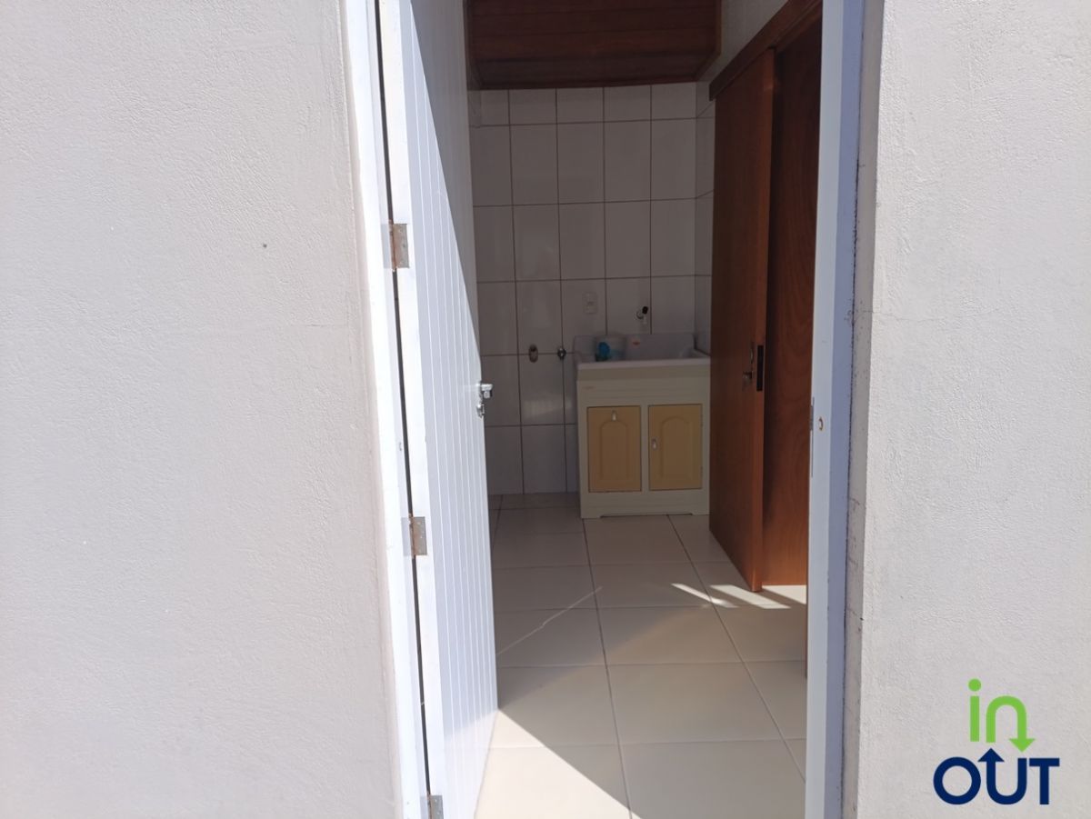 Apartamento térreo mobiliado com 2 quartos