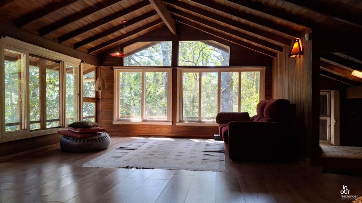 Belíssima  Casa 3 Dormitórios na Vila Suzana em Canela