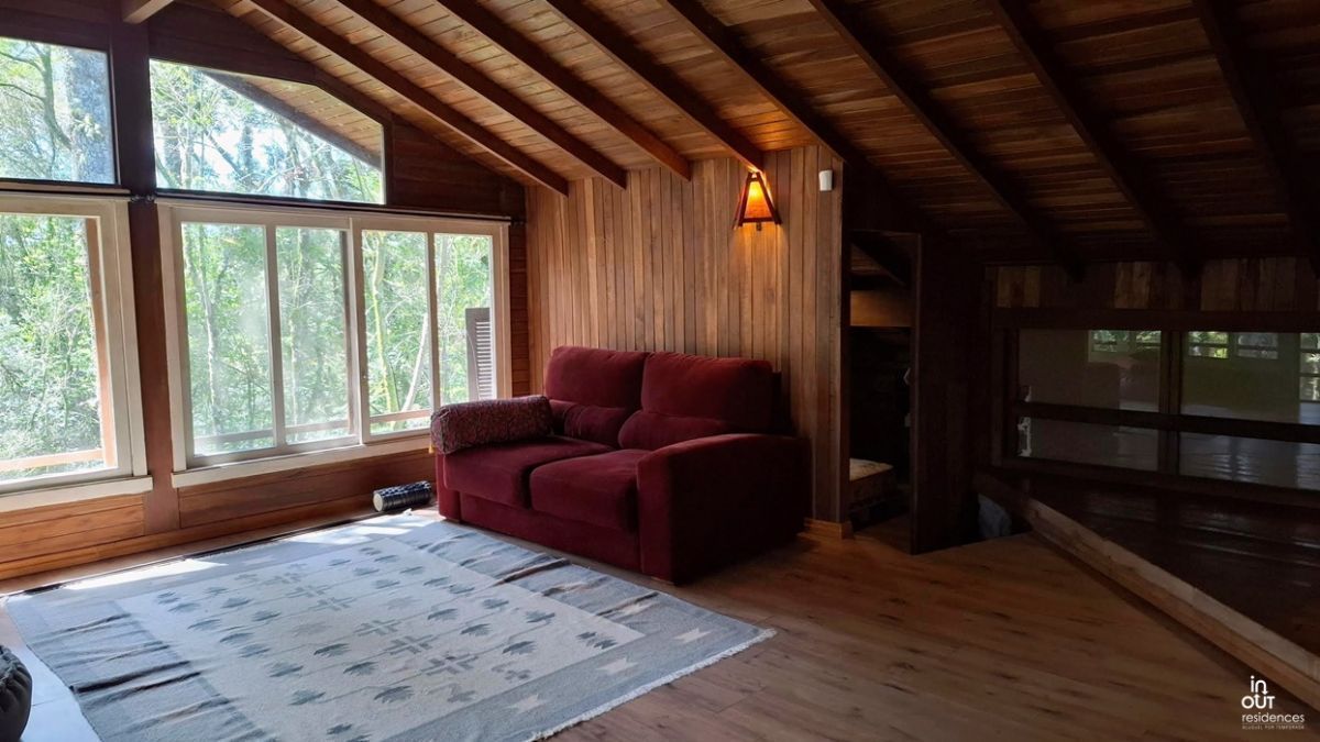 Belíssima  Casa 3 Dormitórios na Vila Suzana em Canela