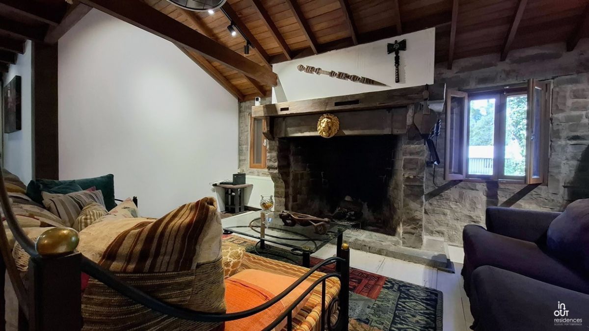 Belíssima  Casa 3 Dormitórios na Vila Suzana em Canela