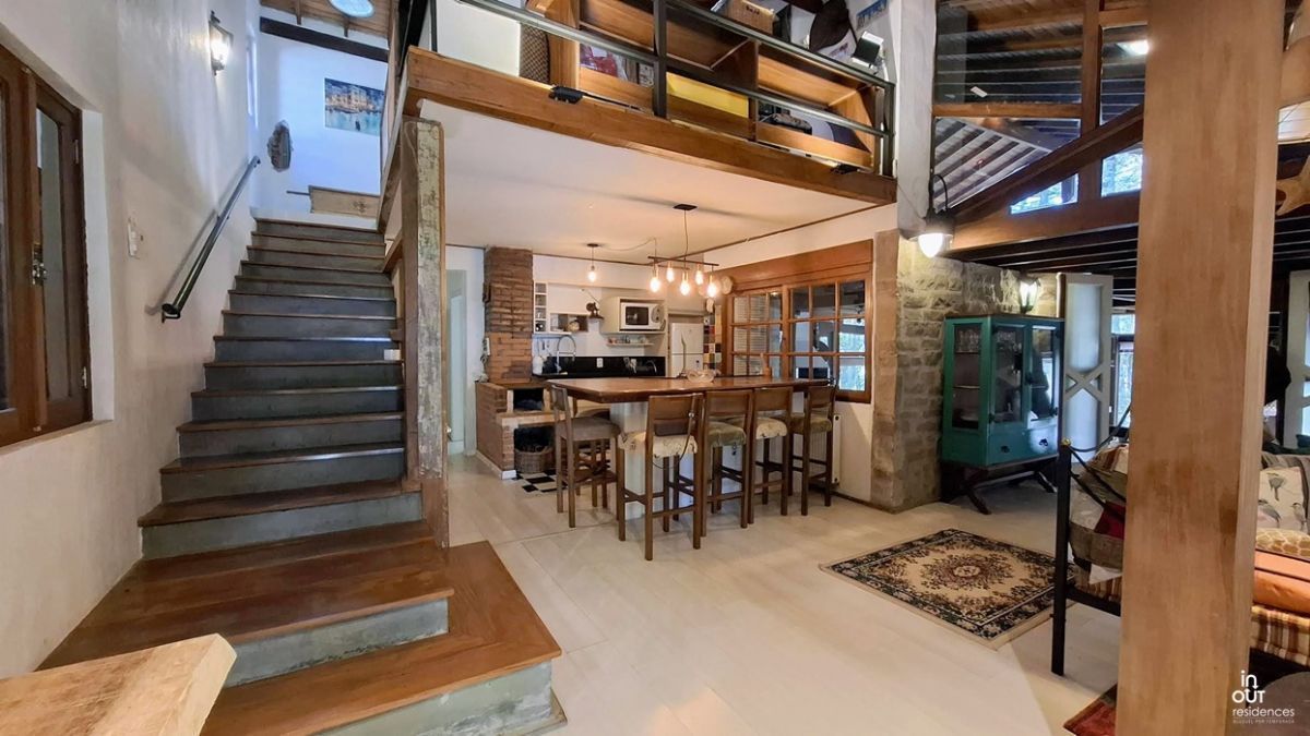 Belíssima  Casa 3 Dormitórios na Vila Suzana em Canela