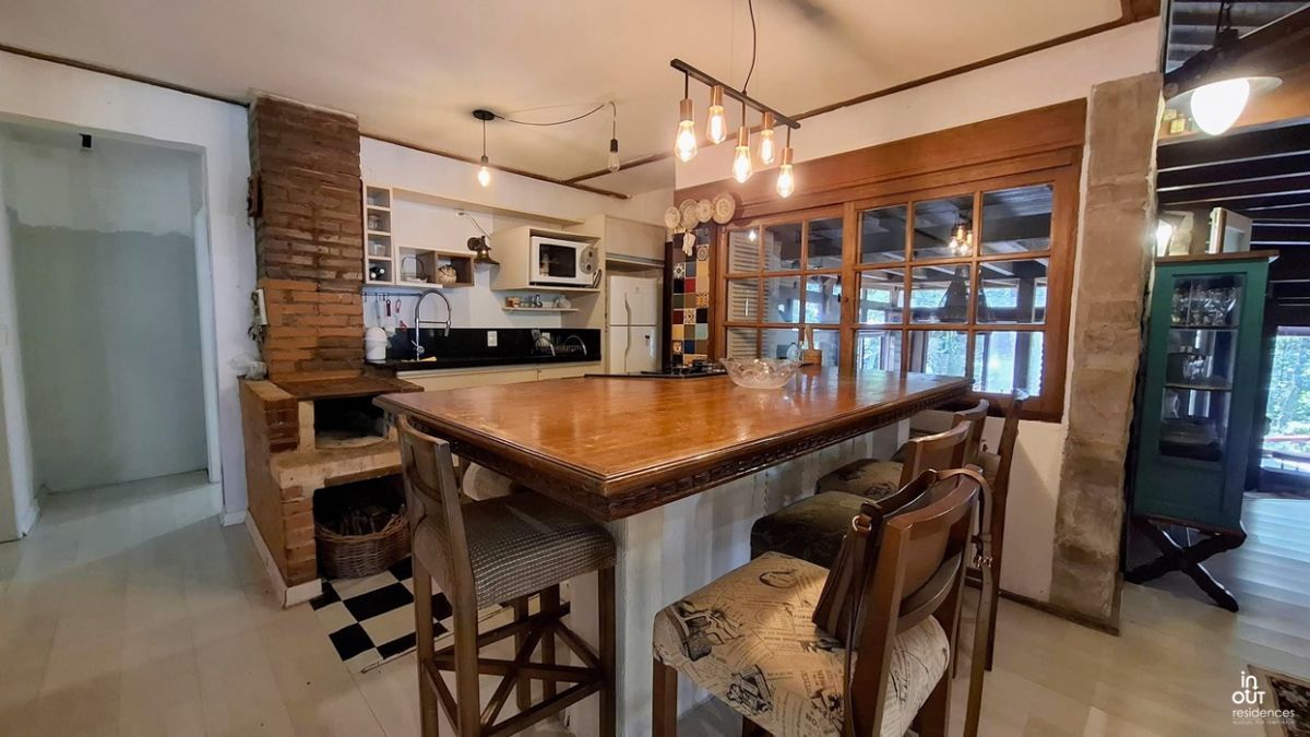 Belíssima  Casa 3 Dormitórios na Vila Suzana em Canela