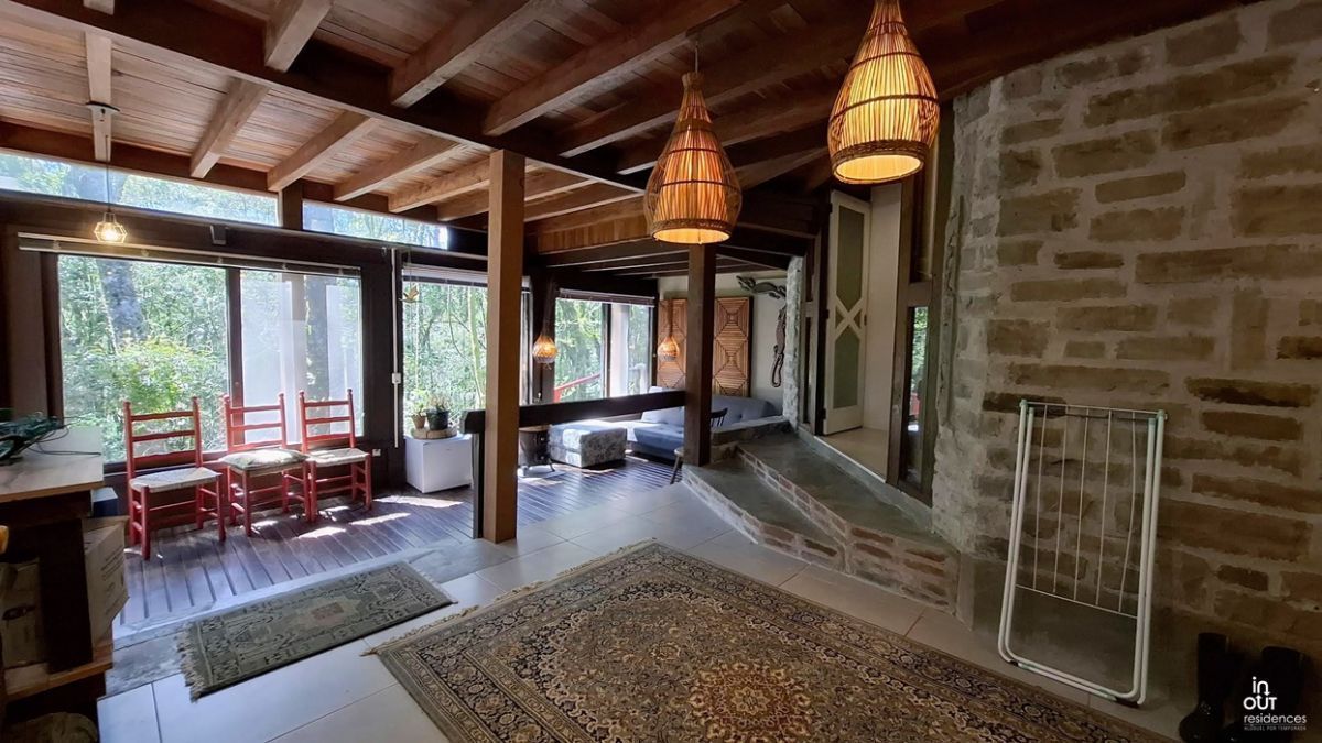 Belíssima  Casa 3 Dormitórios na Vila Suzana em Canela