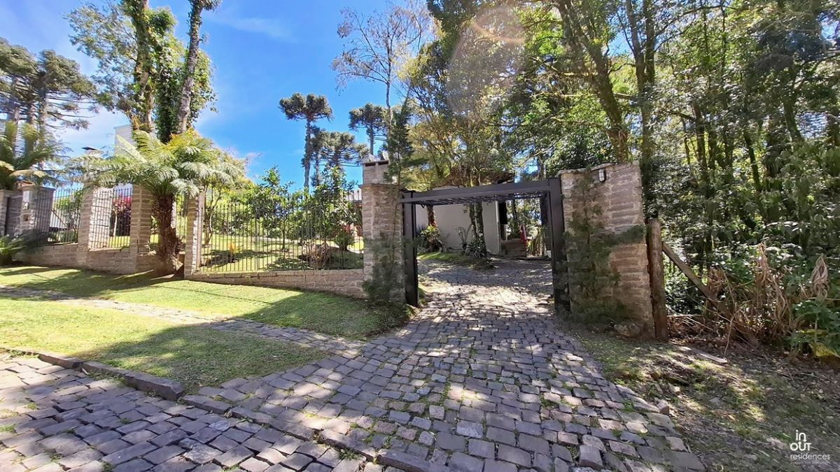 Belíssima  Casa 3 Dormitórios na Vila Suzana em Canela