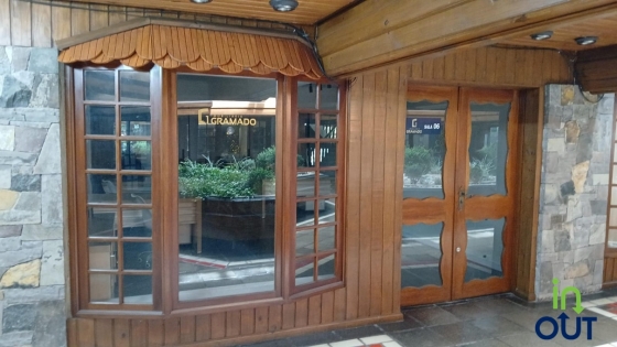 Sala no Comercial Pedras Brancas Gramado