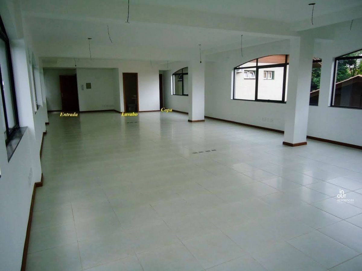 Sala comercial no centro de Gramado com excelente infraestrutura