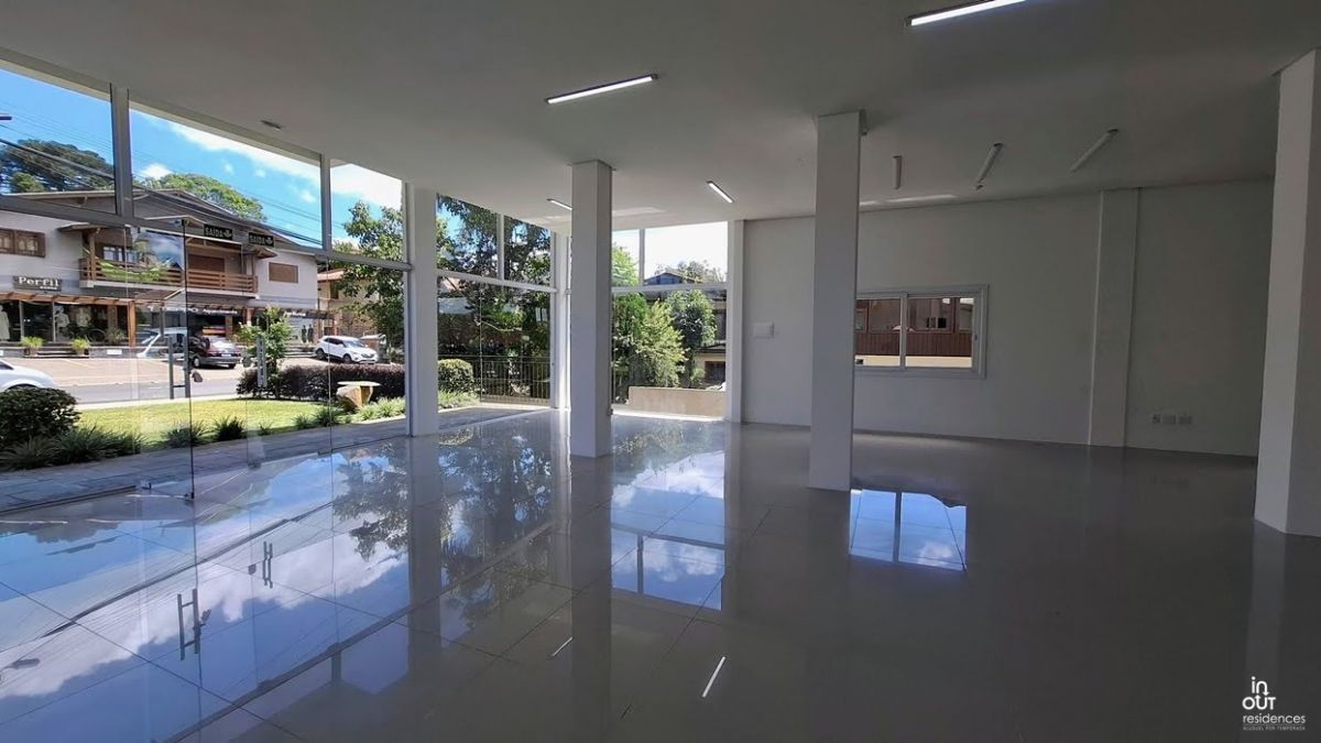 Grande sala comercial no bairro Avenida Central