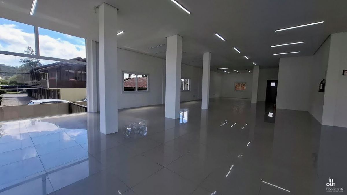 Grande sala comercial no bairro Avenida Central