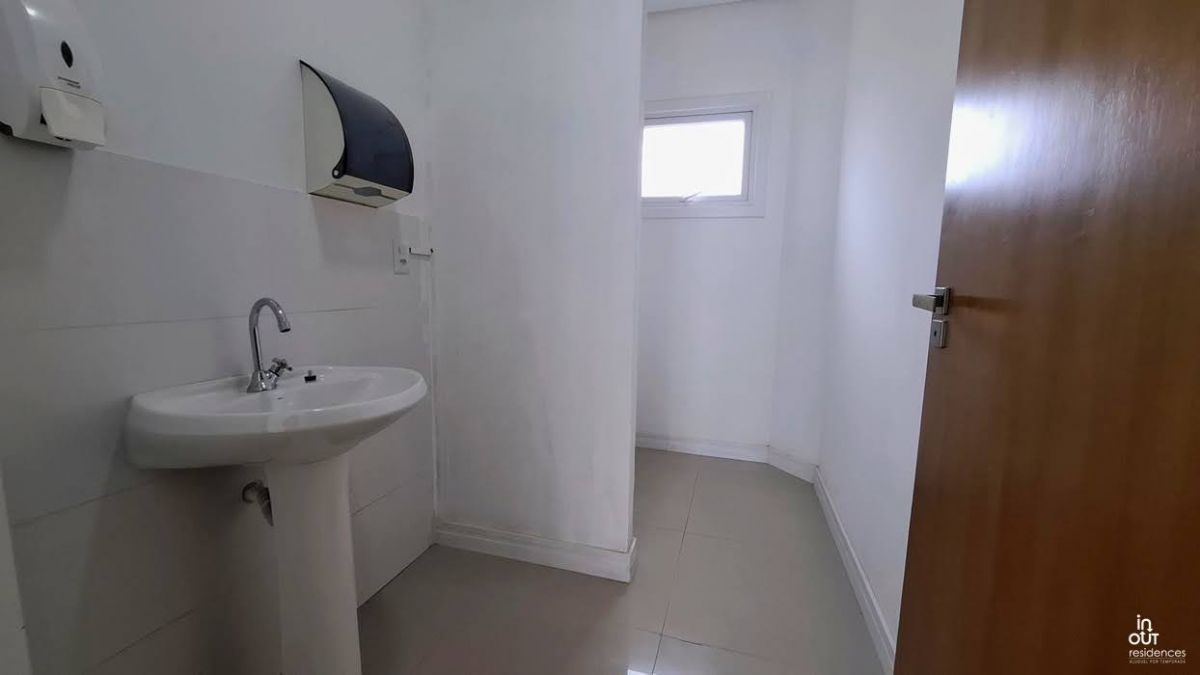 Grande sala comercial no bairro Avenida Central