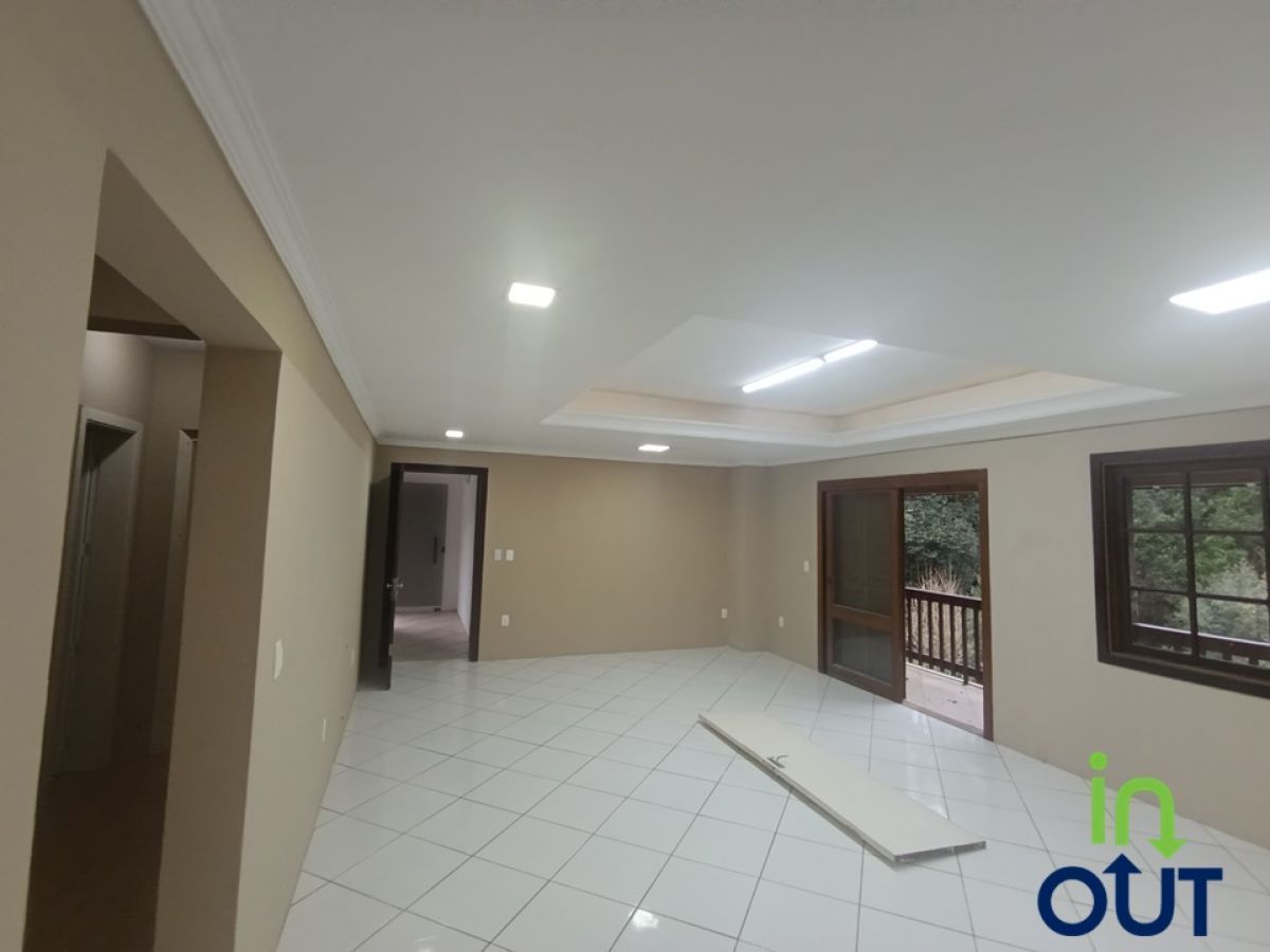 Apartamento em Gramado com 3 quartos, localização Central e Tranquila