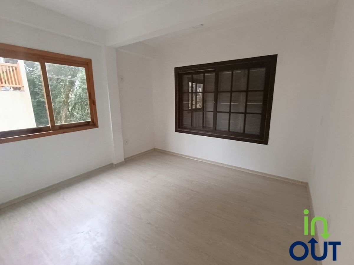 Apartamento em Gramado com 3 quartos, localização Central e Tranquila