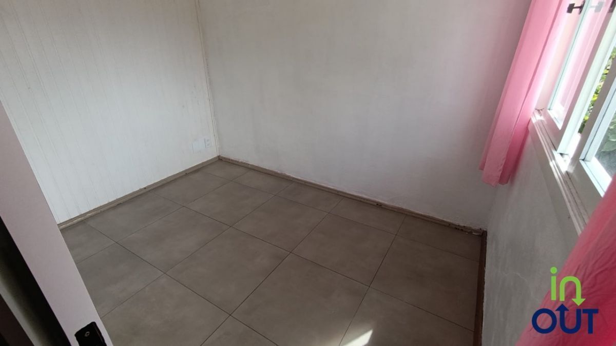 Apartamento de 2 quartos semi-mobiliado em Gramado