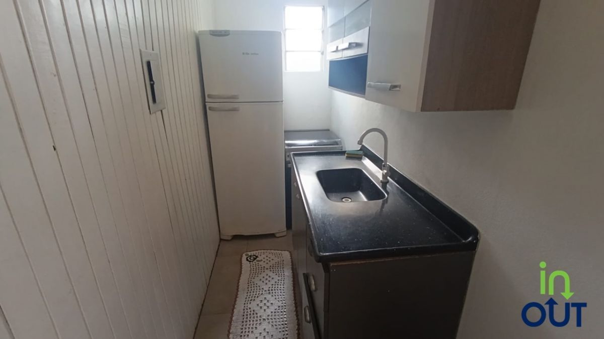 Apartamento de 2 quartos semi-mobiliado em Gramado